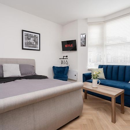 Orange Rentals - Ideal Liverpool Studio Stay For 4 , Free Parking Kültér fotó