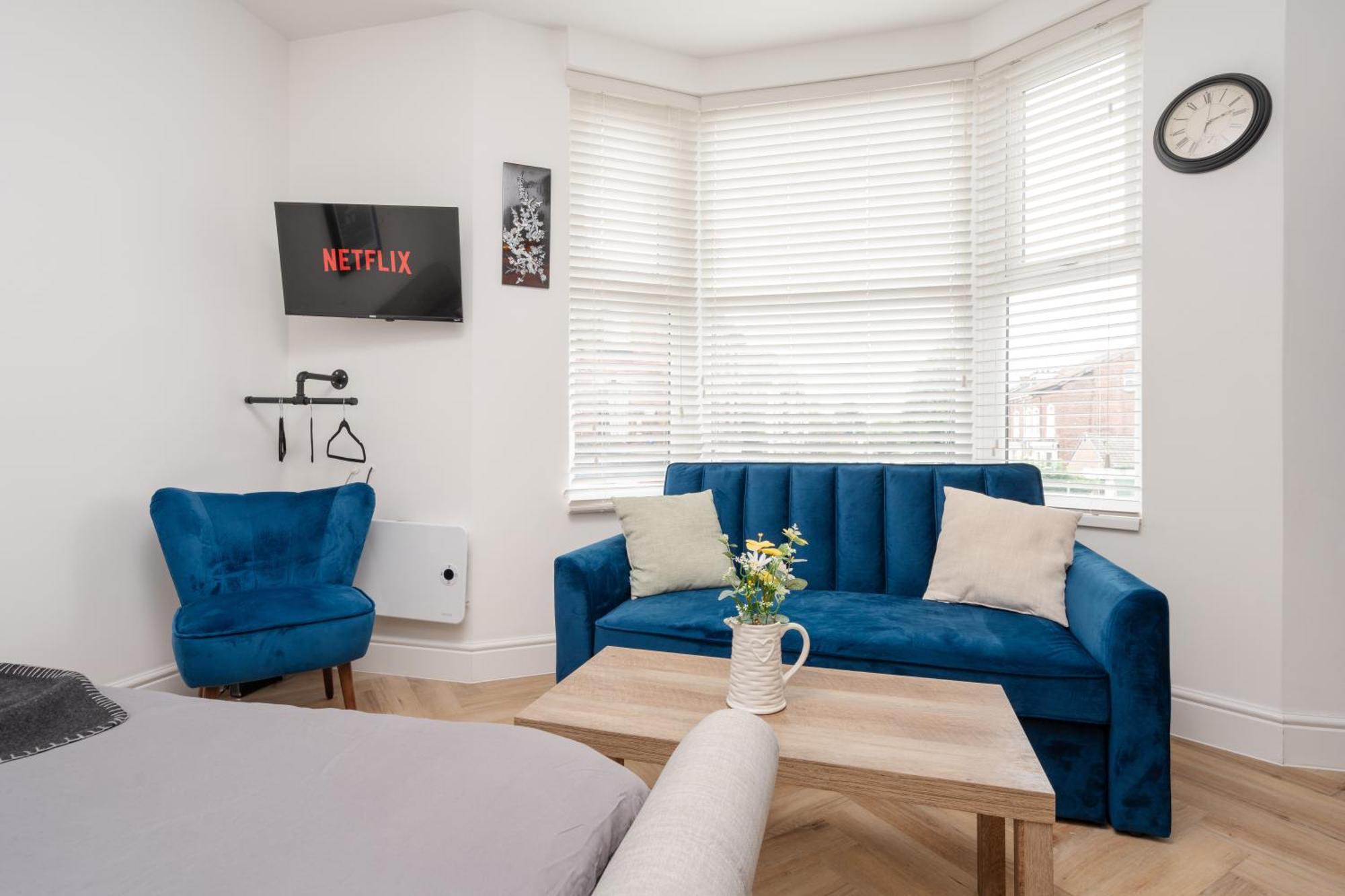 Orange Rentals - Ideal Liverpool Studio Stay For 4 , Free Parking Kültér fotó